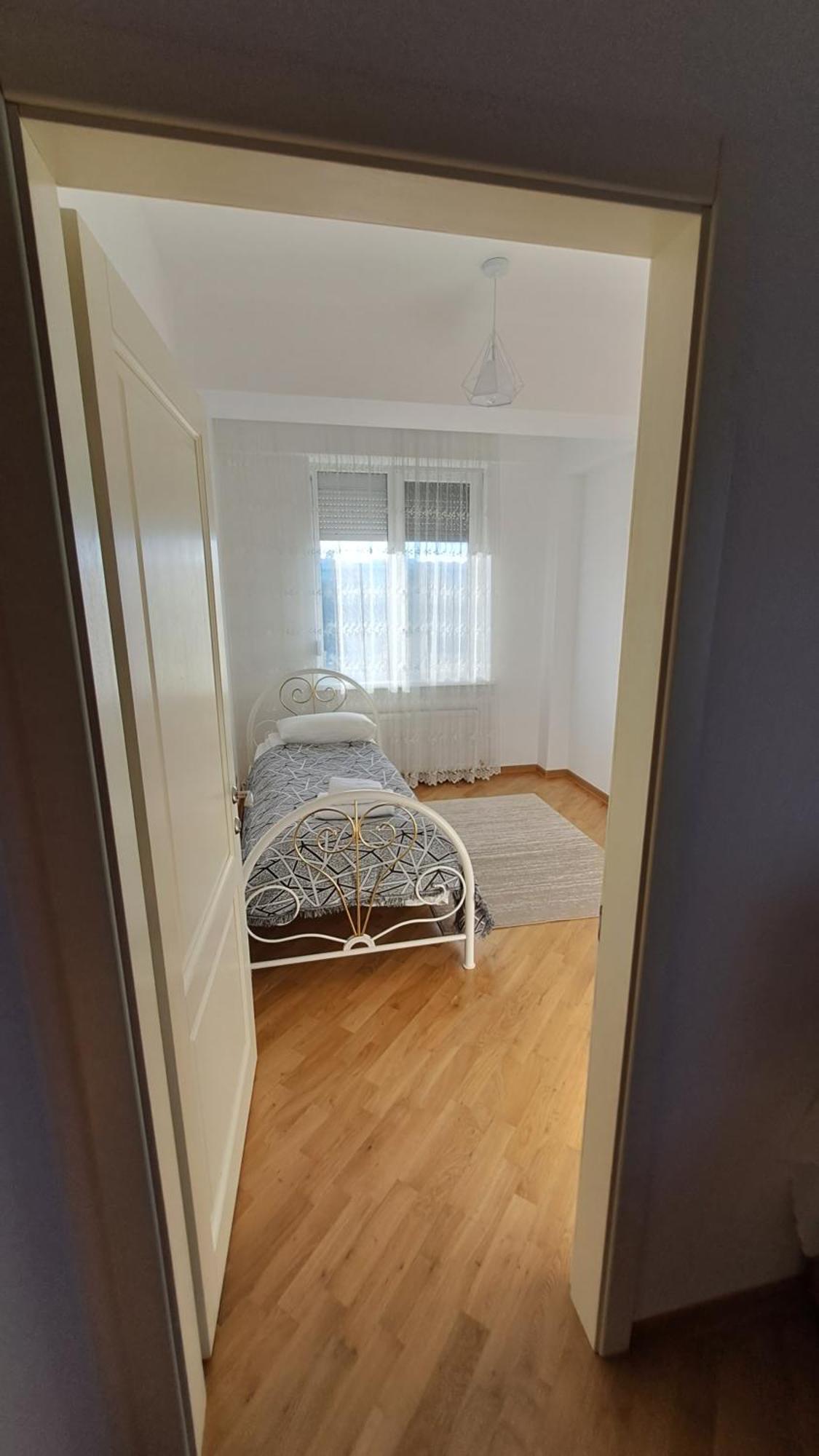 Apartamento Аэропорт-Номера 24/24 . Chisináu Habitación foto